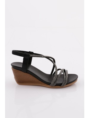 DGN 1046 Kadin Dolgu Taban Çapraz Bantli Sandalet