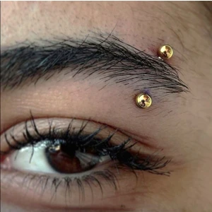Cerrahi Çelik Gold Renkli Kaş Piercingi 8 mm