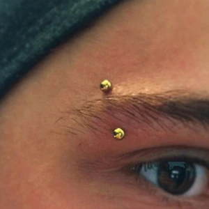 Cerrahi Çelik Gold Renkli Kaş Piercingi 6 mm