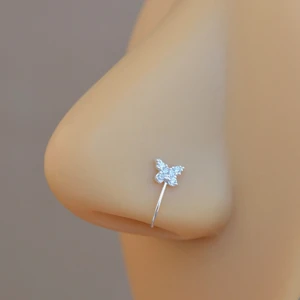 Gümüş Kelebekli Sıkıştımalı Hızma Delik Gerektirmeyen Kadın Aksesuarı Zarif Tasarım