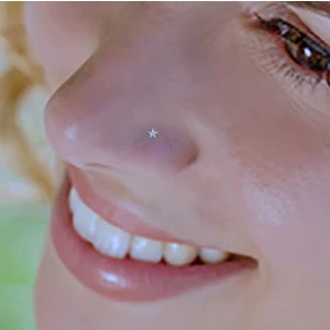 Cerrahi Çelik Silver Renk Çelik Yıldızlı Burun Piercing  Yıldızlı Hızma