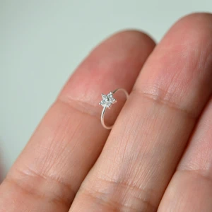 925 Ayar Gümüş Halka Taşlı Çiçek Hızma Burun Piercing 10 mm