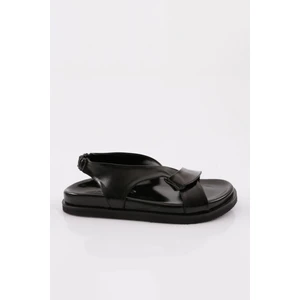 3040 Kadin Çapraz Bantli Sandalet