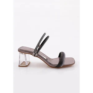 901 Kadin Kare Burun Şeffaf Topuklu Sandalet