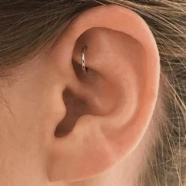 Men oyoqlarimni mahkam siqib qoyaman, bu nima? Porno aktrisa jannat