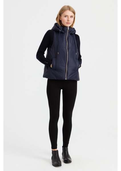 Kadın Kapüşonlu Kısa Kapitone Yelek Lacivert fırsatları
