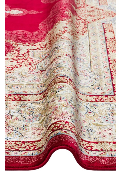 Isfahan Isf 05 Red Klasik Desenli Yumuşak Dokulu Yüksek Kalite 150 Tarak Sık Dokuma Ipek Halı modelleri
