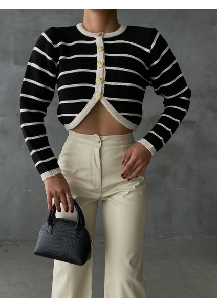 Kadın Bel Asimetrik Detaylı Çizgili Gold Düğmeli Crop Hırka Bluz