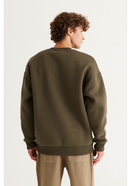 Erkek Haki Oversize Fit Bol Kesim Pamuklu Içi Polarlı 3 Iplik Bisiklet Yaka Sweatshirt fırsatları
