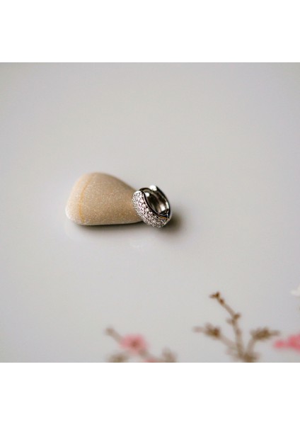 Gümüş Renkli Taşlı Bombeli Halka Tragus Piercing Helix modelleri