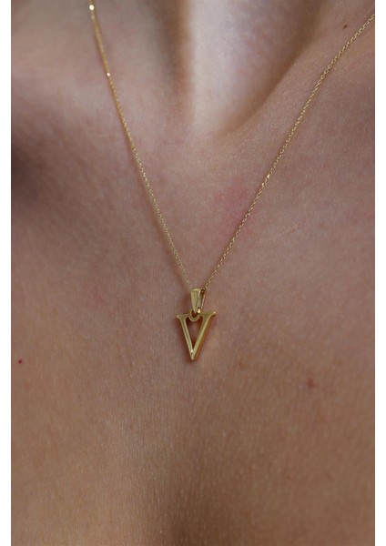 Altın Sade V Harfi Kolye fırsatları
