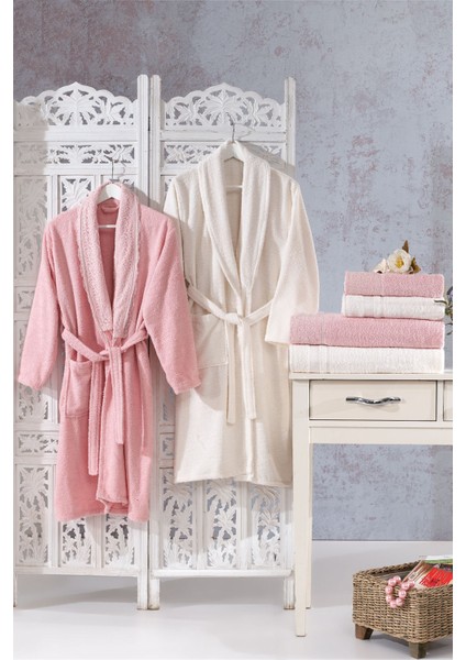 Family Dantelli Pembe & Krem Aile Bornoz Seti 6 Parça Çeyizlik Kadın Erkek Bornoz Banyo Havlu Takımı