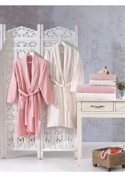 Family Dantelli Pembe & Krem Aile Bornoz Seti 6 Parça Çeyizlik Kadın Erkek Bornoz Banyo Havlu Takımı indirimleri