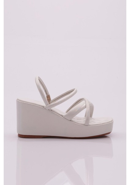 810 Kadin Dolgu Taban Çapraz Bantli Sandalet