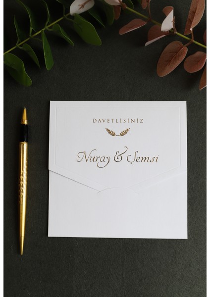 Beyaz Kapaklı Düğün Davetiyesi - Altın Yaldız - 2025 Yeni Model Düğün-Nişan-Kına-Nikah-Sünnet DAVETIYE-B102
