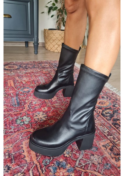 022 20695 Topukla Kadın Deri Streç Kalın Tabanlı Topuklu Bot fiyatları