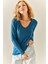 Petrol Mavisi V Yaka Dökümlü Bluz 3YXK2-47542-42 4