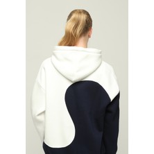 Owut Collection Kadın Oversize Kapüşonlu Sweatshirt