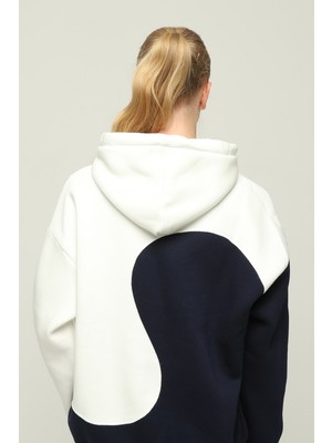 Owut Collection Kadın Oversize Kapüşonlu Sweatshirt