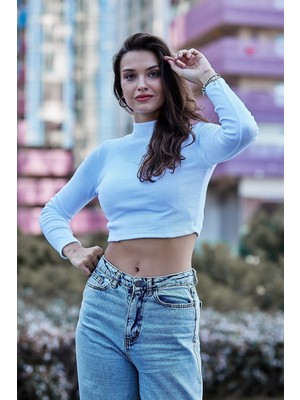 Daily Fashion Beyaz Süper Crop Balıkçı Yaka Triko Kazak