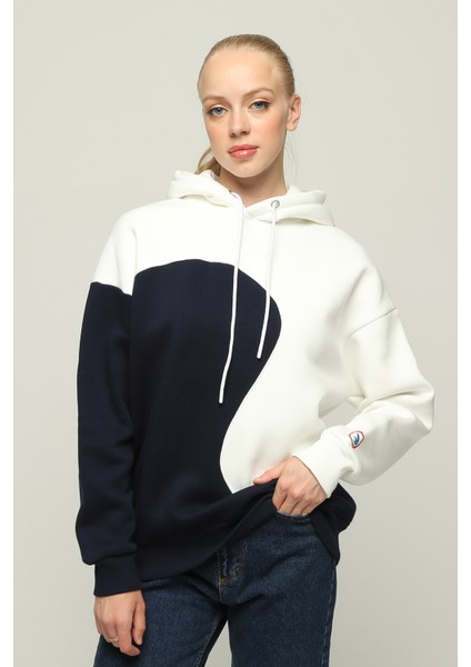 Kadın Oversize Kapüşonlu Sweatshirt