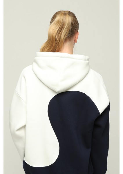 Kadın Oversize Kapüşonlu Sweatshirt