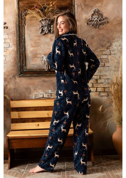 Kışlık Yılbaşı Desenli Kadın Gömlek Polar Pijama Takımı modelleri