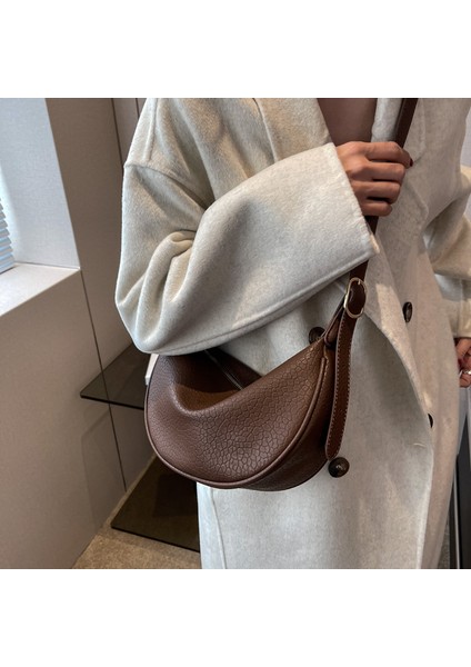 Kahve Ana Kesesi Femme Yan Çanta Bayanlar Için Omuz Çantaları Tasarımcı Çanta Lüks Yumuşak Deri Crossbody Çanta Kahverengi Basit Kadın Çantası (Yurt Dışından) modelleri