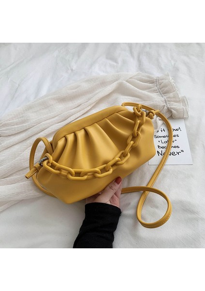 Beyaz Küçük Bulut Çantası Yumuşak Deri Tek Omuz Eğimli Hamur Torbası Çanta Günü Crossbody Çanta Seyahat Zinciri Çantalar ve Cüzdanlar (Yurt Dışından) fırsatları