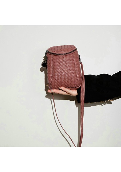 Siyah 2023 Bayan Yeni Otantik Deri Dokuma Elmas Küçük Çanta Yumuşak Kutu Çanta Lüks Marka Tasarımı Advanced Sense Mini Crossbody Omuz (Yurt Dışından) indirimleri