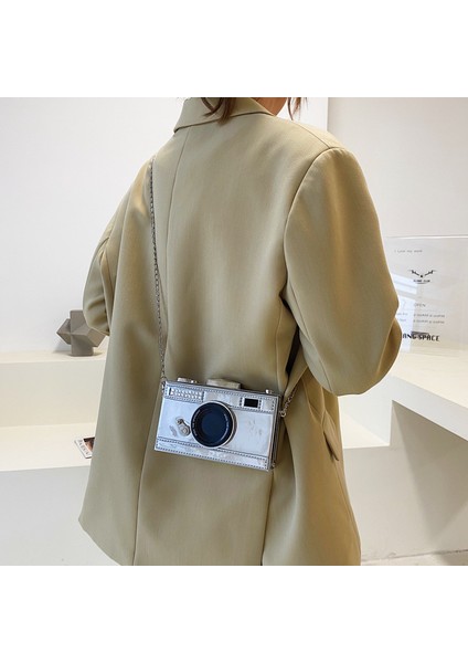 Kırmızı 2022 Yeni Kişiselleştirilmiş Tasarım Kamera Şekli Debriyaj Retro Omuz Çantası Bayanlar Moda Mini Messenger Çanta Çanta Çantalar ve El Çantaları (Yurt Dışından) fırsatları