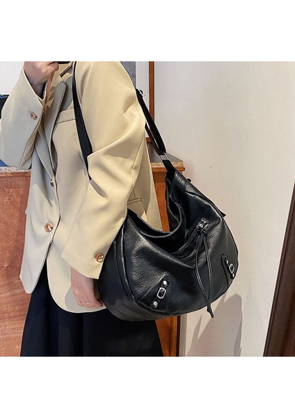 Siyah Siyah Büyük Kapasiteli Omuz Çantası Kadın Deri Çanta Moda Yumuşak Seyahat Çantası Kadın Crossbody Çanta Vintage Kadın Çantaları Sac (Yurt Dışından) modelleri