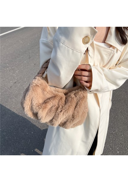 Beyaz Taklit Kürk Mini Bez Çantalar Kadınlar Için 2023 Kış Yeni Trend Çanta Moda Tasarımı Yumuşak Pu Örgülü Kulplu Kova Çantaları (Yurt Dışından) indirimleri