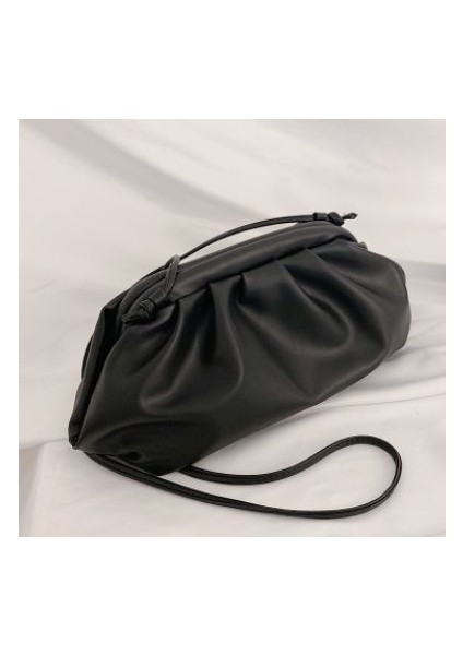 Siyah Yeni Hobos Tasarımcı Bulut Şekli Kadınlar Günü Debriyaj Çanta Pileli Hamur Omuz Askılı Çanta Küçük Sevimli Bayan Crossbody Çanta (Yurt Dışından)