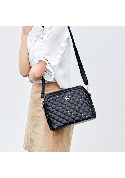 Kırmızı Çanta Reprcla Yeni Perçin Kadın Postacı Çantası Tasarımcı Pu Deri Çanta Kadınlar Için Crossbody Çanta Omuz Çantası Kadın Çanta (Yurt Dışından) modelleri