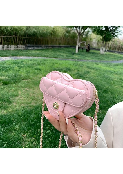 Kırmızı Kadınlar Kalp Şeklinde Mini Crossbody Çanta Lüks Tasarımcı Elmas Nakış Messenger Çanta Basit Zincir Omuz Çantaları DOMIL105 (Yurt Dışından) fiyatları