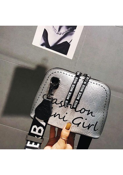 Beyaz Bayan Kore Kabuk Crossbody Çanta Tüm Maç Geniş Omuz Askısı Parlak Mektup Çantaları Yüksek Kaliteli Büyük Kapasiteli Kadın Çantaları (Yurt Dışından) fırsatları