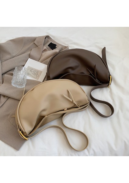 Beyaz Kadın Omuzdan Askili Çanta Retro Pu Deri Bayan Postacı Çantası Büyük Kapasiteli Vintage Çanta Basit Yumuşak Ayarlanabilir Crossbody Çanta (Yurt Dışından) fırsatları