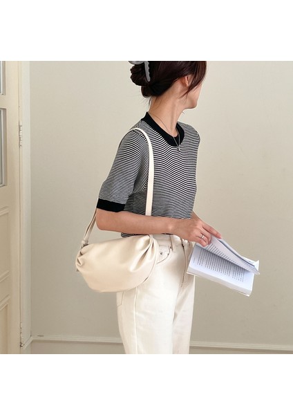 Bej 2023 Moda Yeni Kadınlar Için Plicated Omuz Çantaları Yumuşak Pu Deri Tüm Maç Çantaları Düz Renk Crossbody Çanta Tüm Satış (Yurt Dışından)