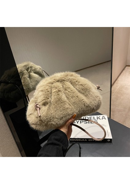 Siyah Taklit Kürk Kadın Küçük Bulut Çanta Dantelli Tasarım Kürklü Kabarık Omuz Çantaları Kadınlar Için 2022 Sıcak Gün Debriyaj Kadın Crossbody Çanta (Yurt Dışından) fırsatları