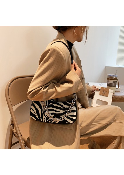 Mavi Omuz Çantası Basit Fransız Omuz Çantaları Kadınlar Için Pu Deri Vintage Omuz Çantaları ile Metal Zincir Kadın Crossbody Çanta Kadın Çanta (Yurt Dışından) indirimleri