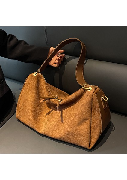 Haki Marka Tasarım Suni Süet Kadın Messenger Crossbody Çanta Geniş Askı Omuz Çantası Bayan Çanta Için Büyük Kapasiteli Bolsos Kılıf Kahverengi (Yurt Dışından) modelleri
