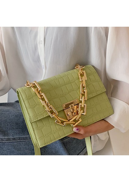 Beyaz Omuzdan Askili Çanta Kadın Çerçeve Çanta Altın Kadınlar Için Kalın Zincir Çanta Flap Omuz Çantaları Deri Trendy Satchel Çanta Chic Crossbody Çanta (Yurt Dışından) fiyatları