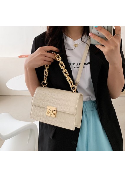 Beyaz Omuzdan Askili Çanta Kadın Çerçeve Çanta Altın Kadınlar Için Kalın Zincir Çanta Flap Omuz Çantaları Deri Trendy Satchel Çanta Chic Crossbody Çanta (Yurt Dışından) fırsatları
