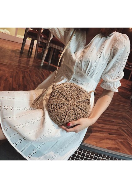 Bej Yeni Yuvarlak Yumuşak Kağıt Halat Omuz Çantası Püskül Yaz Plaj El Yapımı Crossbody Kadınlar Içi Boş Saman Daire Kamış Örgü Çanta (Yurt Dışından) fiyatları