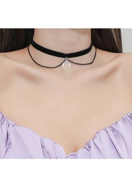 Hilal Sallantılı Choker Kolye