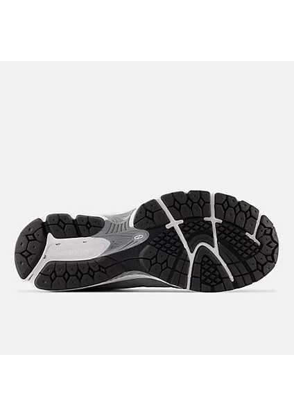 M2002R Lıfestyle Sneaker M2002RST indirimleri