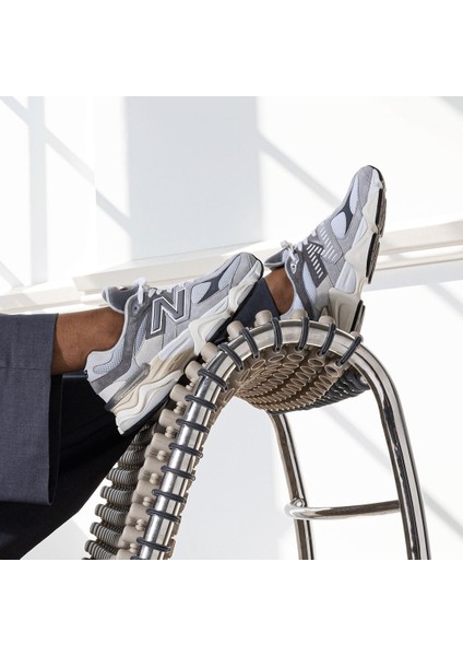 9060 Unisex Lifestyle Sneaker U9060GRY modelleri