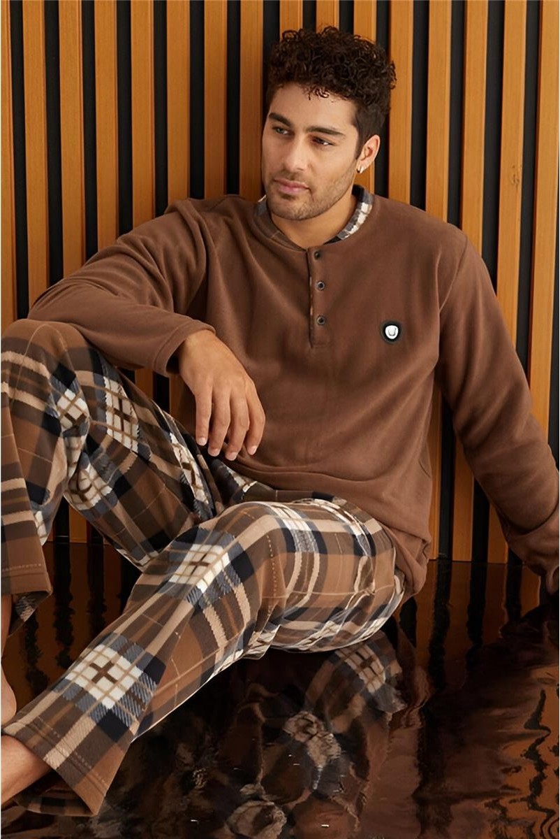 Pijama Evi Yeşil Beyaz Ekose Desenli Polar Erkek Pijama Takımı Regular Siluete Sahip