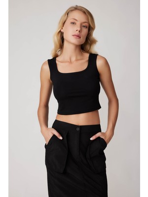 Vitrin Kalın Askılı Crop Bluz
